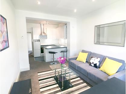 2 Bed Flat, Coningham Road, W12