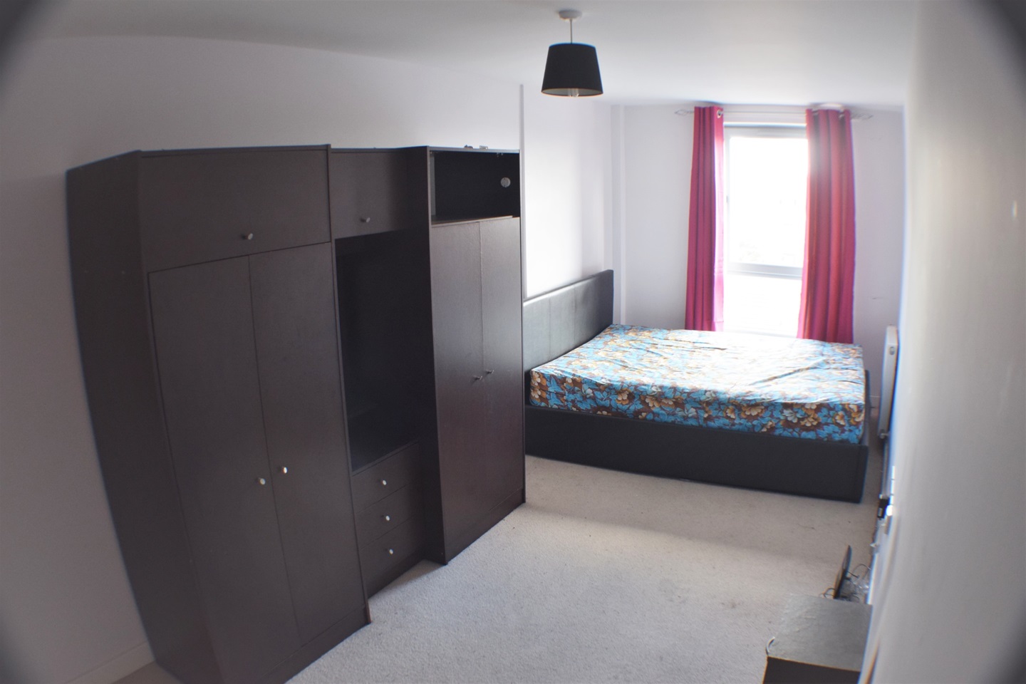 3 Bed Flat, London, E1W photo 3
