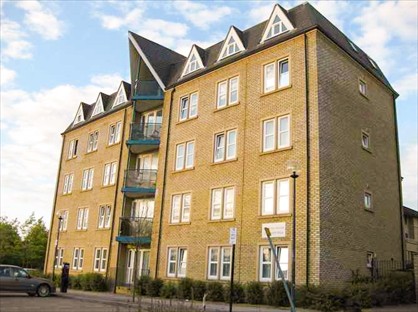 Room in a Shared Flat, North Row, MK9