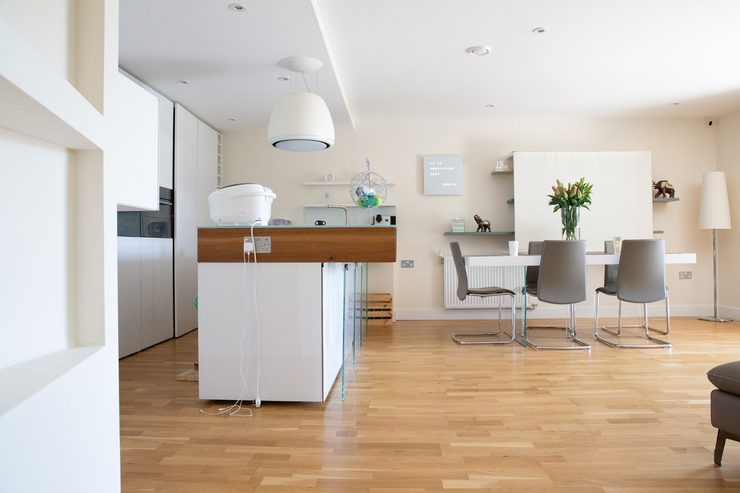 3 Bed Flat, Arc House, SE1 photo 2