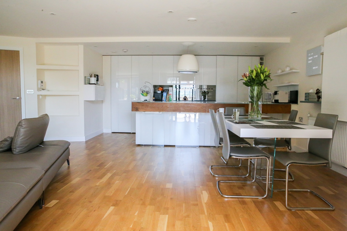 3 Bed Flat, Arc House, SE1 photo 5