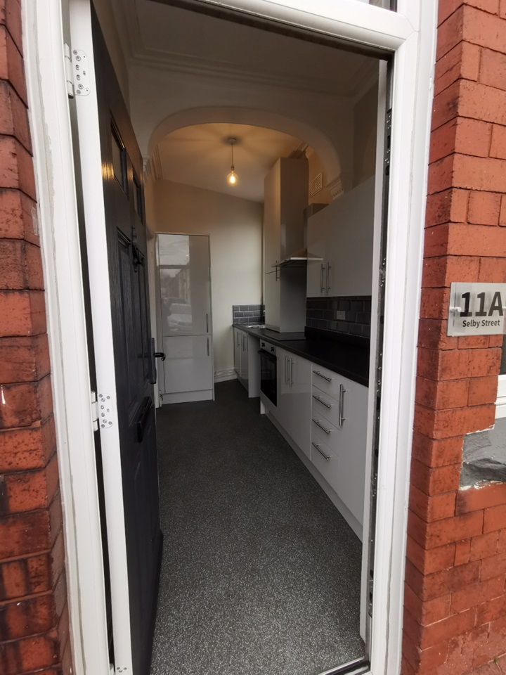 2 Bed Flat, Selby Street, CH45 photo 4
