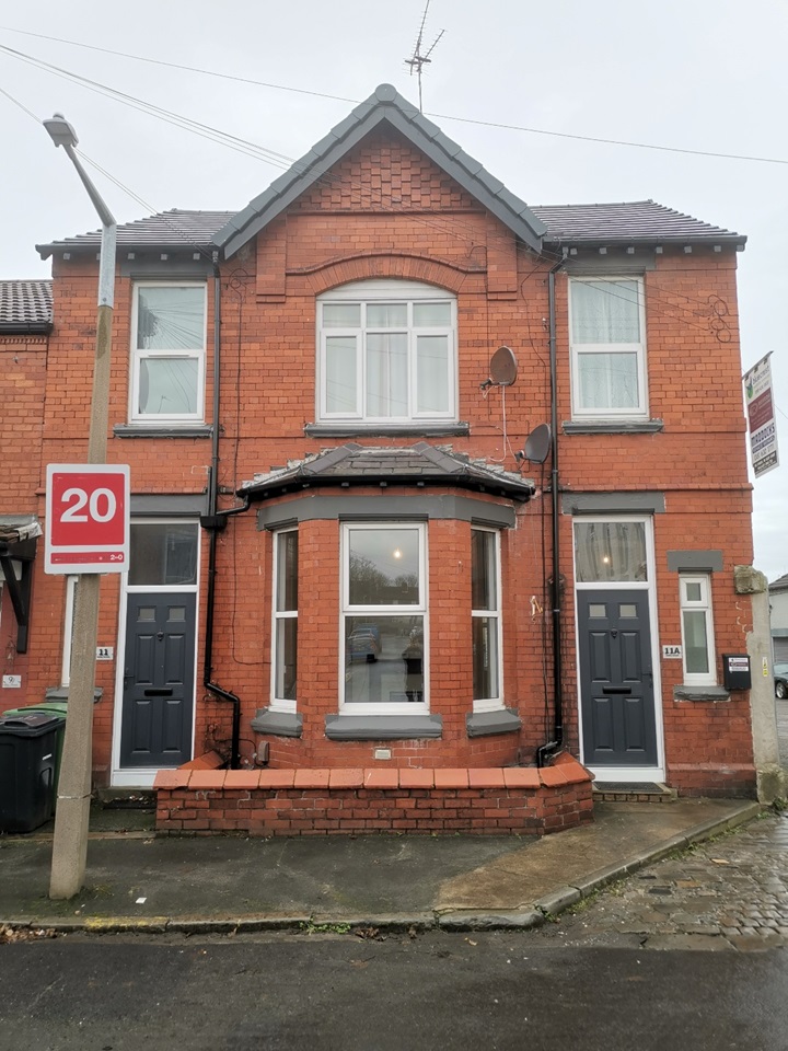 2 Bed Flat, Selby Street, CH45