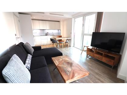 1 Bed Flat, Brent House, SW8