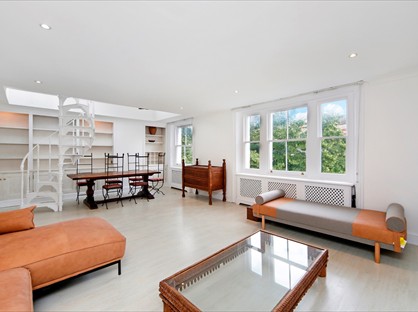 2 Bed Flat, Redcliffe Gardens, SW10