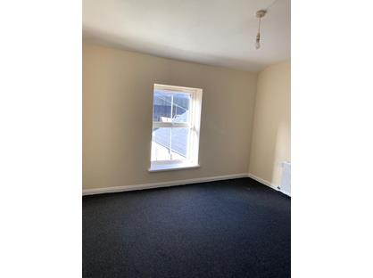 2 Bed Flat, High Street, NP13