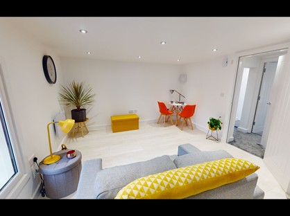 1 Bed Flat, Queen Street, OL1