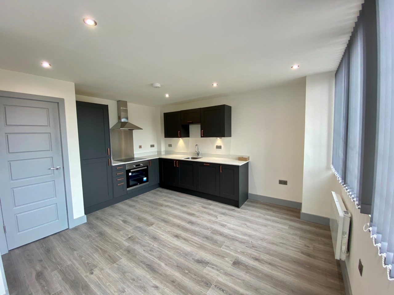 2 Bed Flat, Stanningley Road, LS28