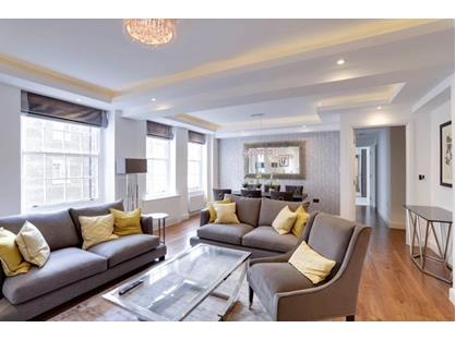 2 Bed Flat, Fitzhardinge House, W1H