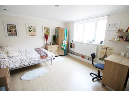 5 Bed Flat, Camden Road, NW1