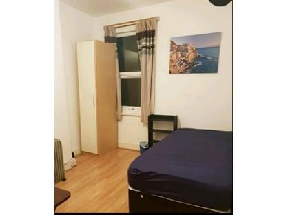 Room in a Shared House, Kingston Road, SW20