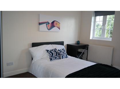 Room in a Shared House, Maisie Webster Close, TW19