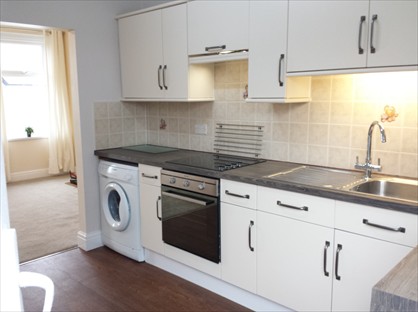 3 Bed Flat, Cornerswell Road, CF64