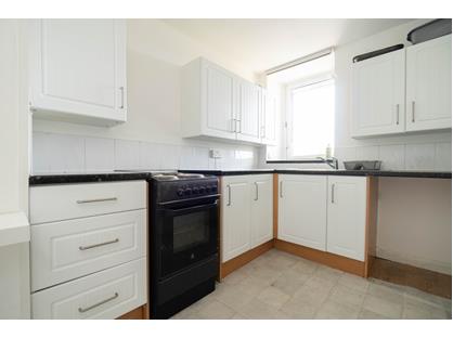 2 Bed Flat, Whalers Close, DD4