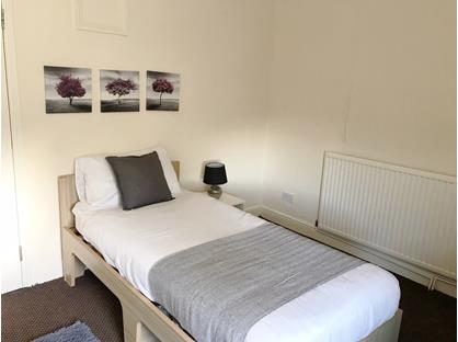 Room in a Shared House, Main Street, NG20