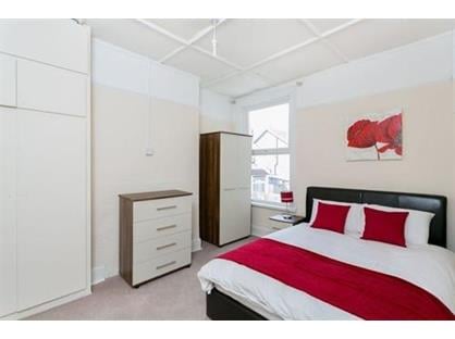 Room in a Shared House, Clifford Road, SE25