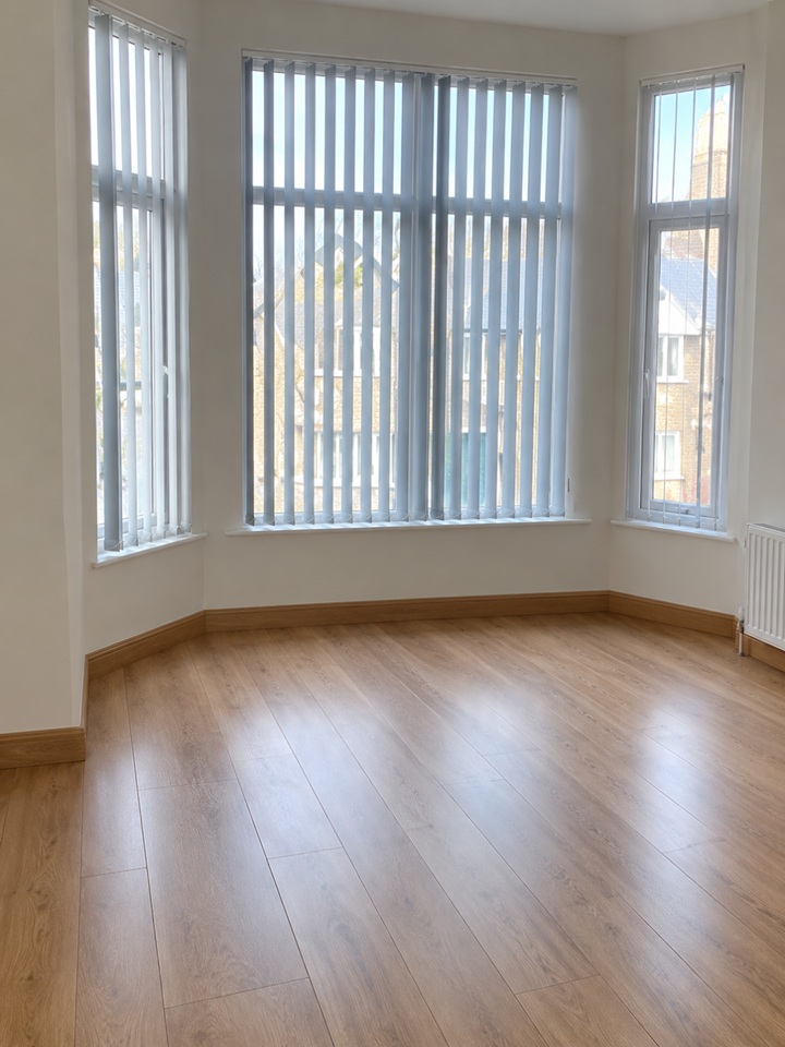 2 Bed Flat, Radford Road, CV6 photo 2