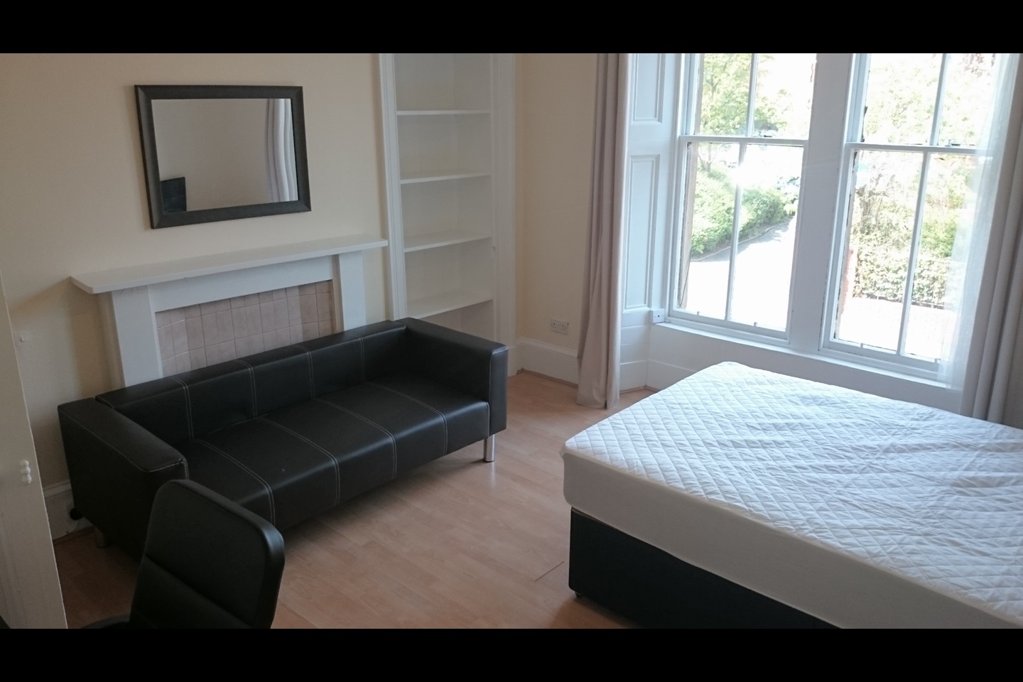 Additional image 2 of 3 Bed Flat, Glasgow, G3, N1 7GU