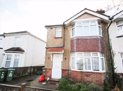 3 Bed Semi-Detached House, Warren Avenue, SO16