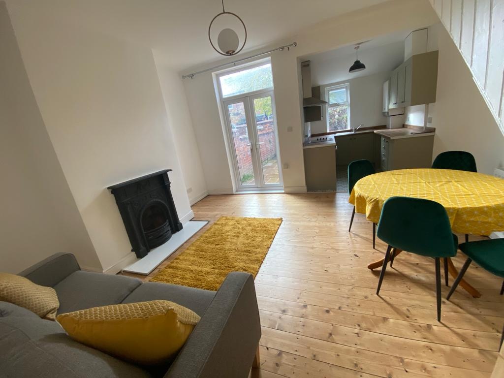 2 Bed Terraced House, Yew Tree Road, M14