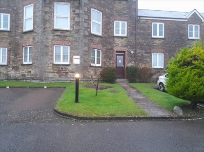 2 Bed Flat, Cross Lane, PL31
