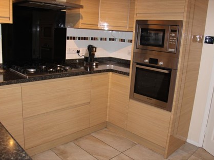 3 Bed Detached House, Bergamot Place, OX4