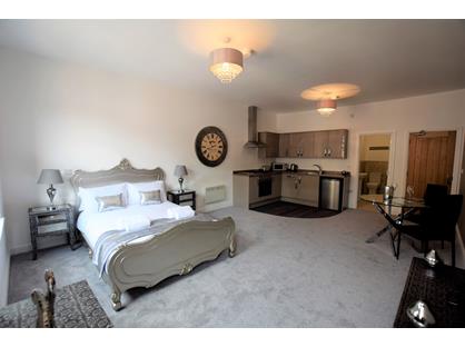 Studio Flat, High Street, NG21