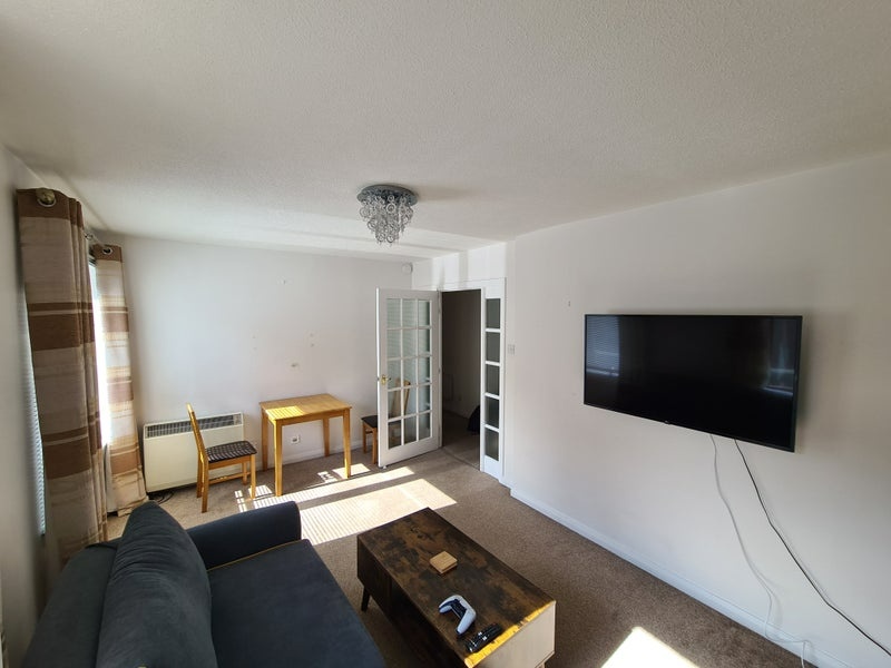 Aberdeen 3 Bed Flat, Strawberry Bank Parade, AB11 To Rent Now for £