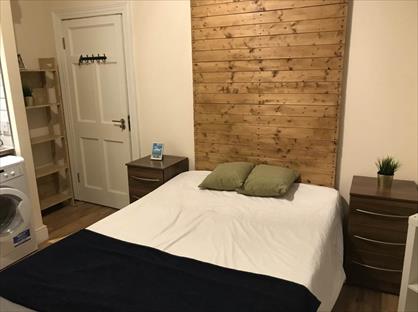 Studio Flat, Widdenham Road, N7