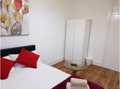 Room in a Shared Flat, Anderson House, SW17