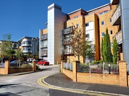 2 Bed Flat, The Atrium, M45