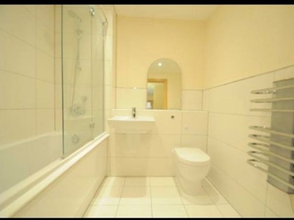 2 Bed Flat, Printing House Square, GU1
