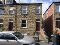 3 Bed Terraced House, Victoria St, WF13
