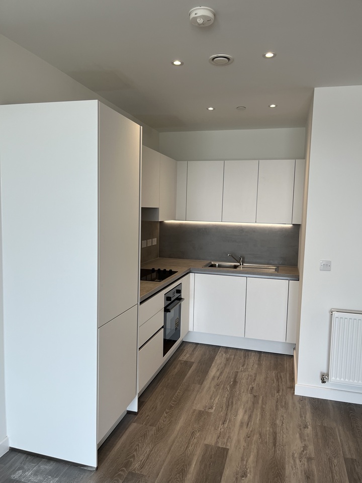 1 Bed Flat, Bermondsey Heights, SE15 photo 5