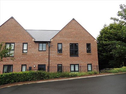 2 Bed Flat, Honeysuckle Road, S5