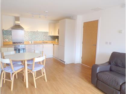 2 Bed Flat, St. Georges Grove, SW17