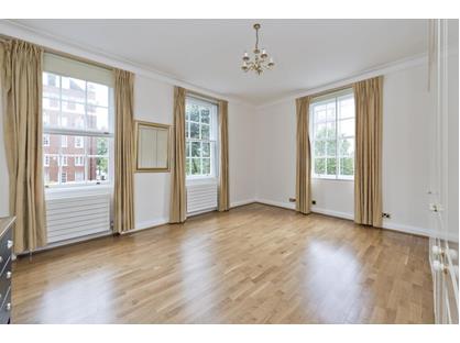 4 Bed Flat, Princes Gate Court, SW7