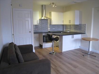 Studio Flat, Regent House, WA14