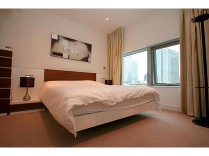 2 Bed Flat, Discovery Dock Apartments Eastreet, E14