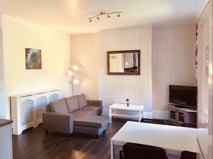 Room in a Shared House, Dewsland Park, NP20