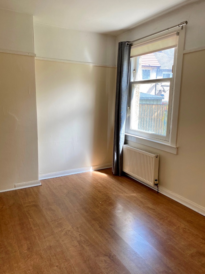 Denny 2 Bed Flat, Castle Crescent, FK6 To Rent Now for £695.00 p/m