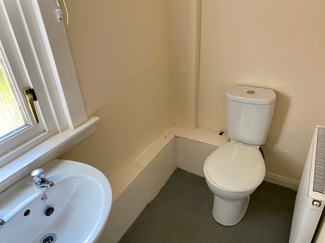 Denny 2 Bed Flat, Castle Crescent, FK6 To Rent Now for £695.00 p/m