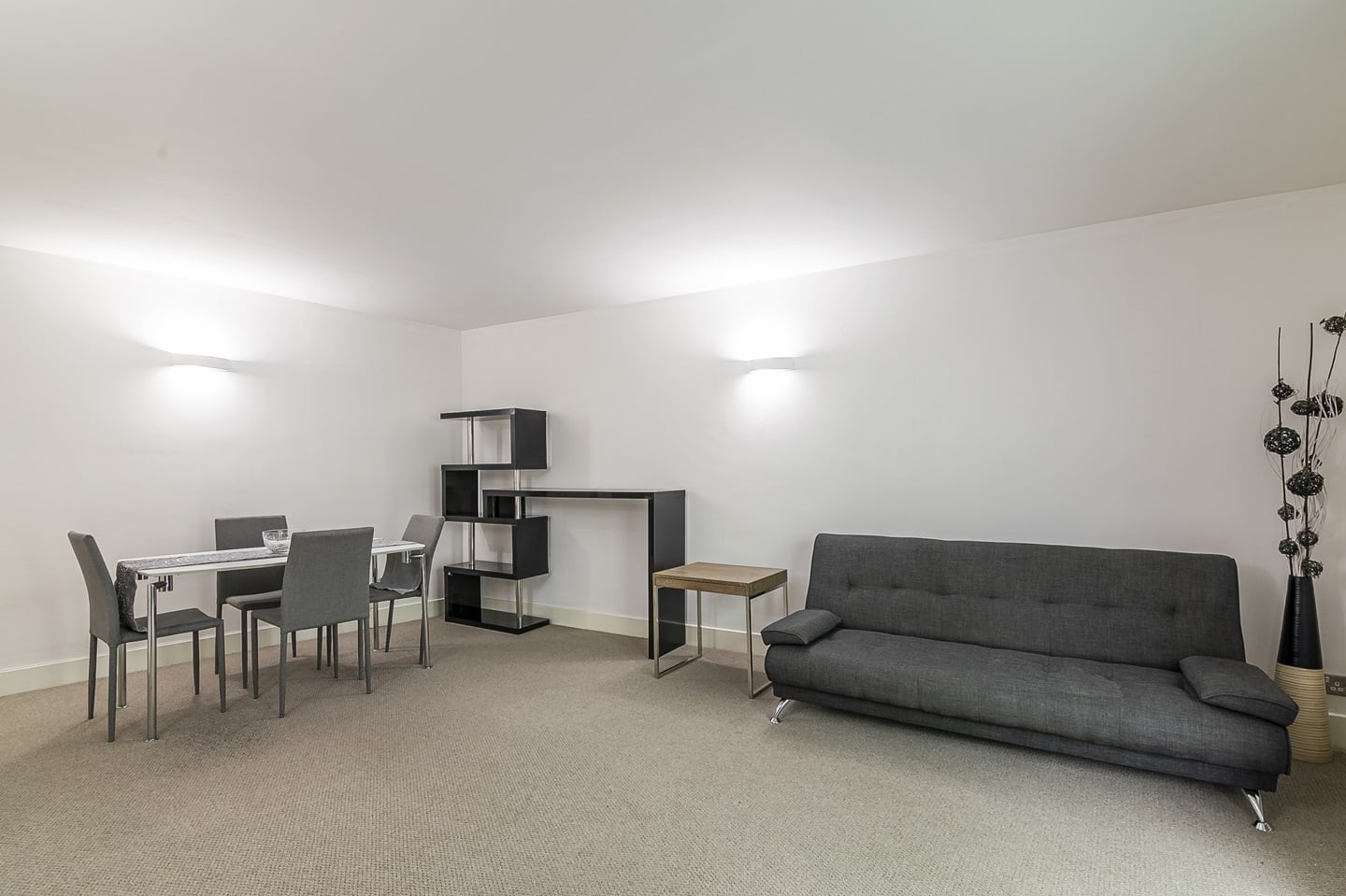 2 Bed Flat, Pierhead Wharf, E1W photo 3