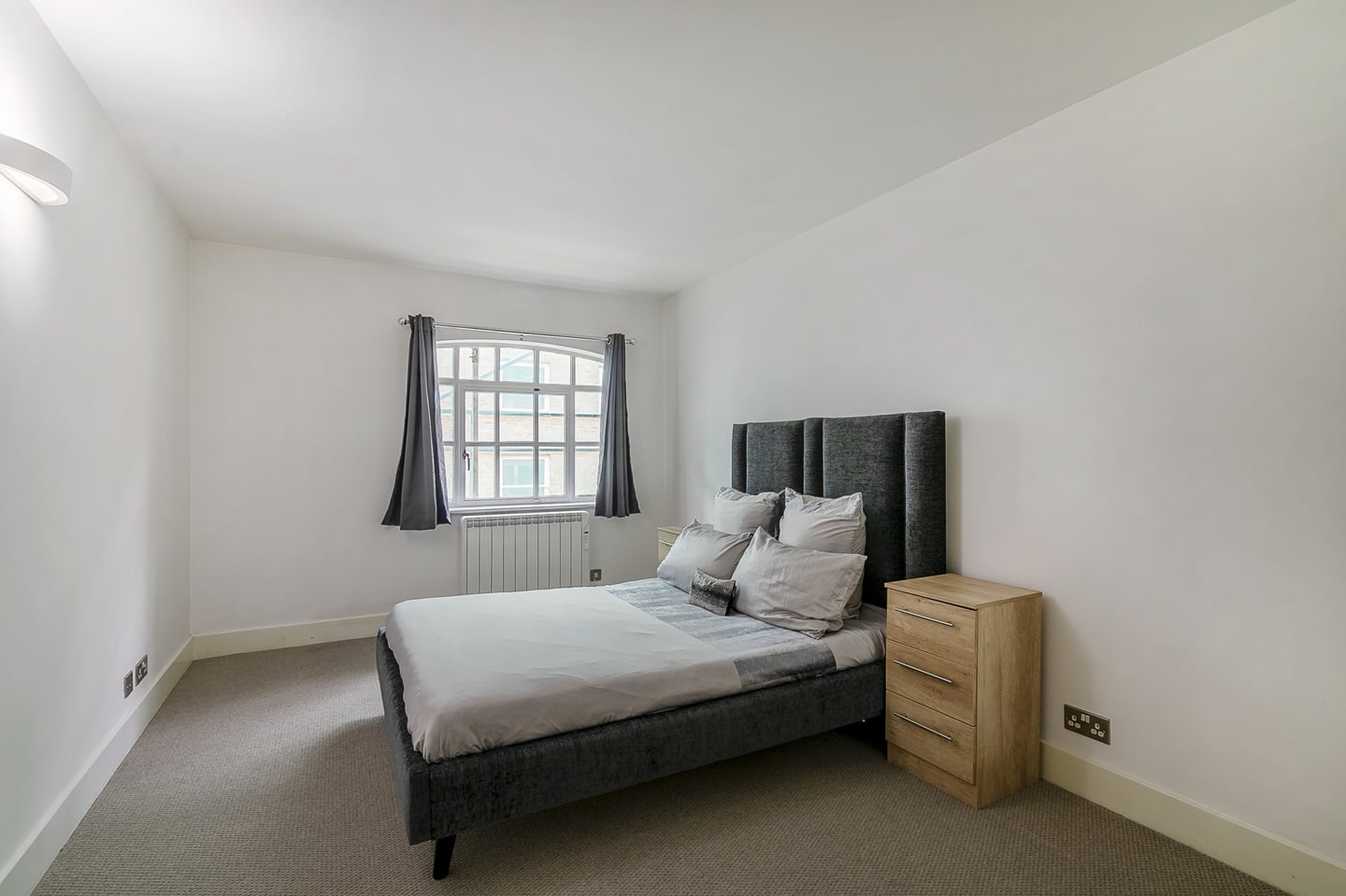 2 Bed Flat, Pierhead Wharf, E1W photo 5
