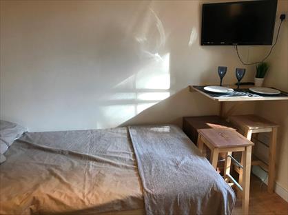 Studio Flat, London, N7
