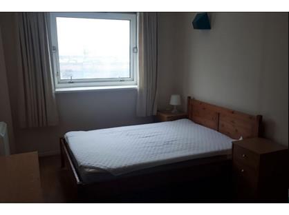 Room in a Shared Flat, Park Court, SW11
