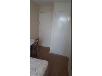Room in a Shared Flat, Park Court, SW11