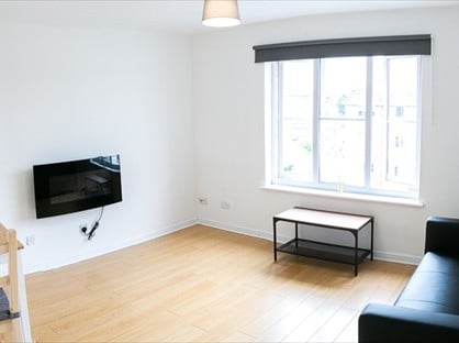 1 Bed Flat, Tullis Gardens, G40