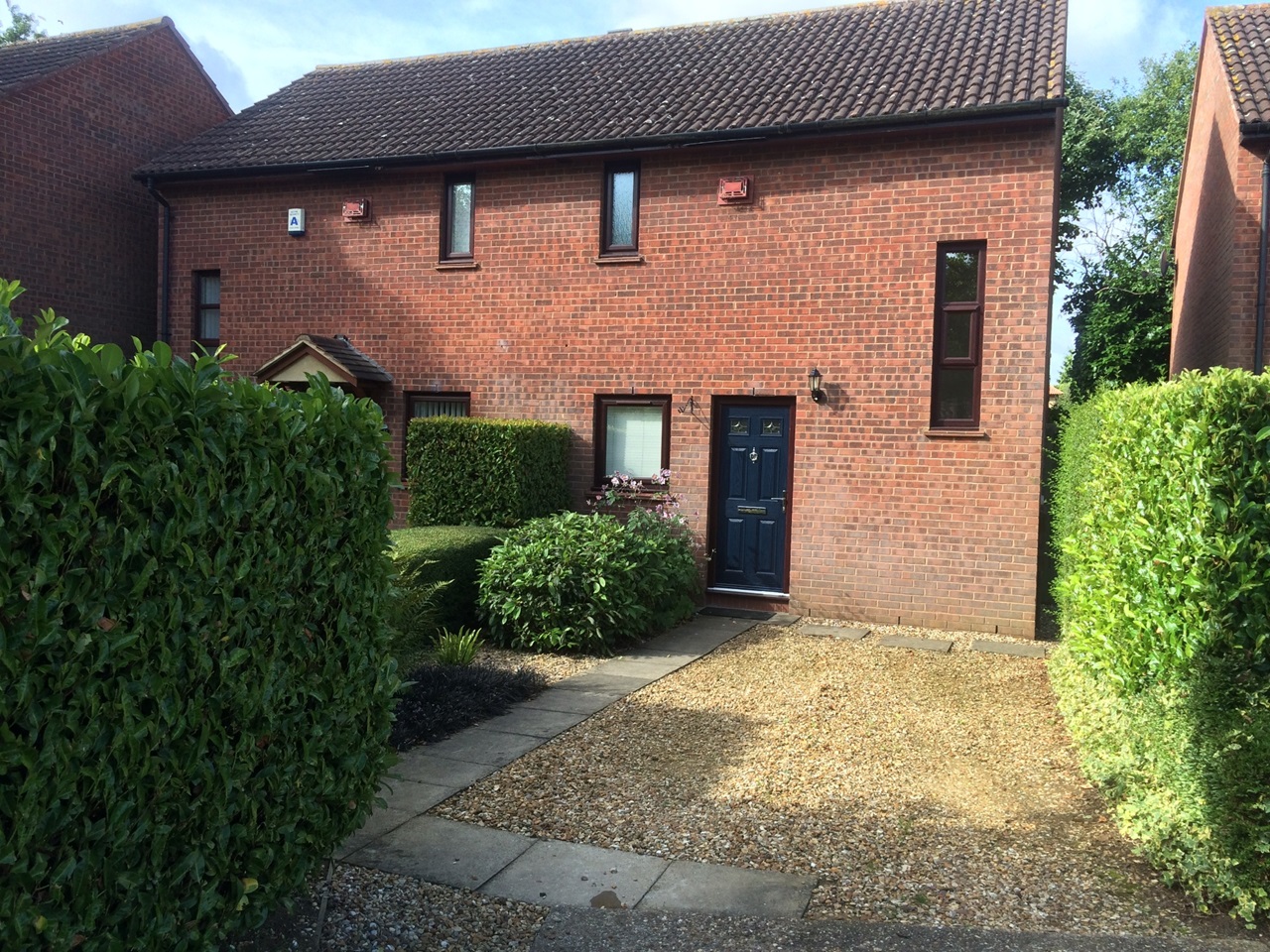 Milton Keynes 2 Bed SemiDetached House, Northcroft, MK5 To Rent