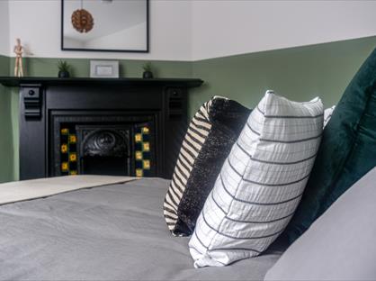 Room in a Shared House, Ruabon Road, LL13
